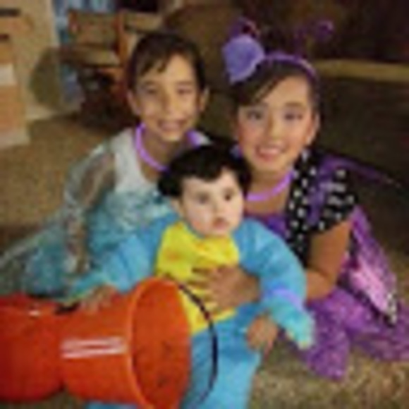 Meet your Posher, Gloria p - Picture 1 of 1